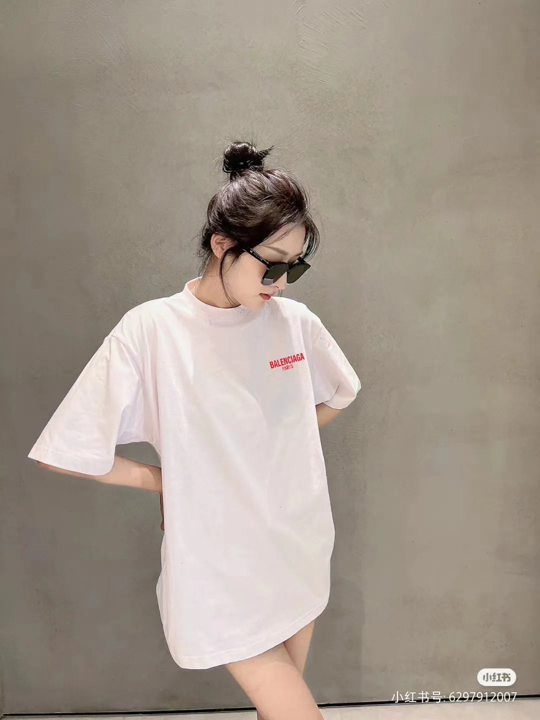 P80✨🔥 BALENCIAGA Paris lettering printed short-sleeved T-shirt, custom-woven and dyed 280g combed cotton heavyweight fabric, zero color difference in thread, perfect details, different from the current version on the market, welcome to compare, Same Style for men and women, must-sell in the picture above Color: White Black Size: 1 2 3 4